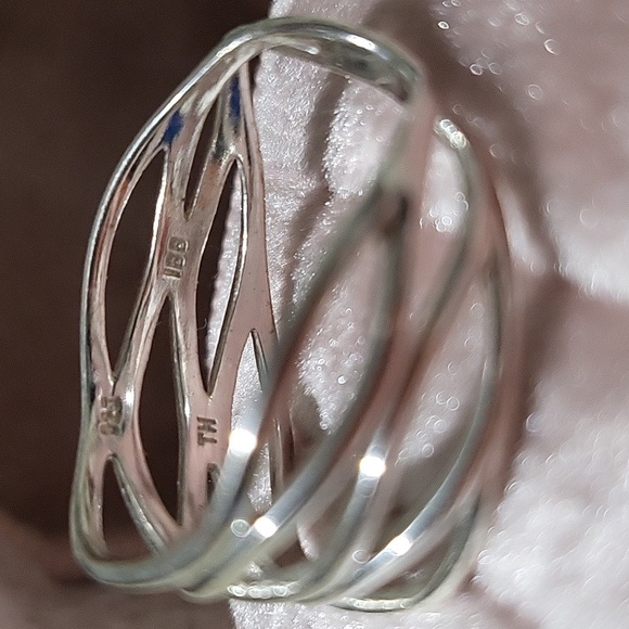 .925 Sterling Silver Wave Ring Womens Size 6 - Picture 6 of 11